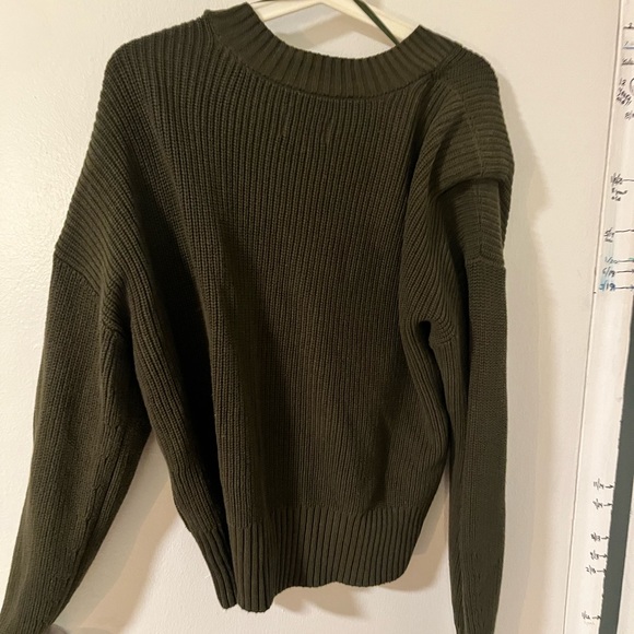 PISTOLA Camille Strong Shoulder Sweater V Neck Olive - Picture 8 of 9